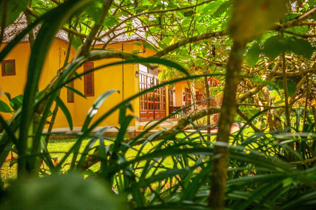 Brovad Sands Lodge Kalangala المظهر الخارجي الصورة